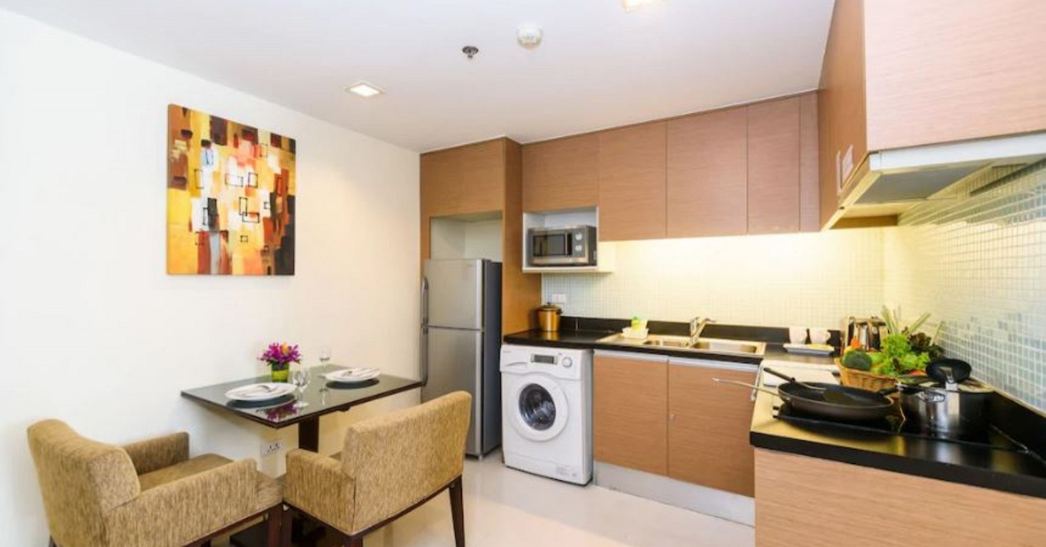 Lohas Residences Sukhumvit Hotel