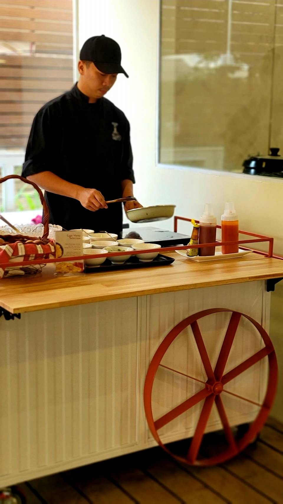 Pillars Restaurant and Bar