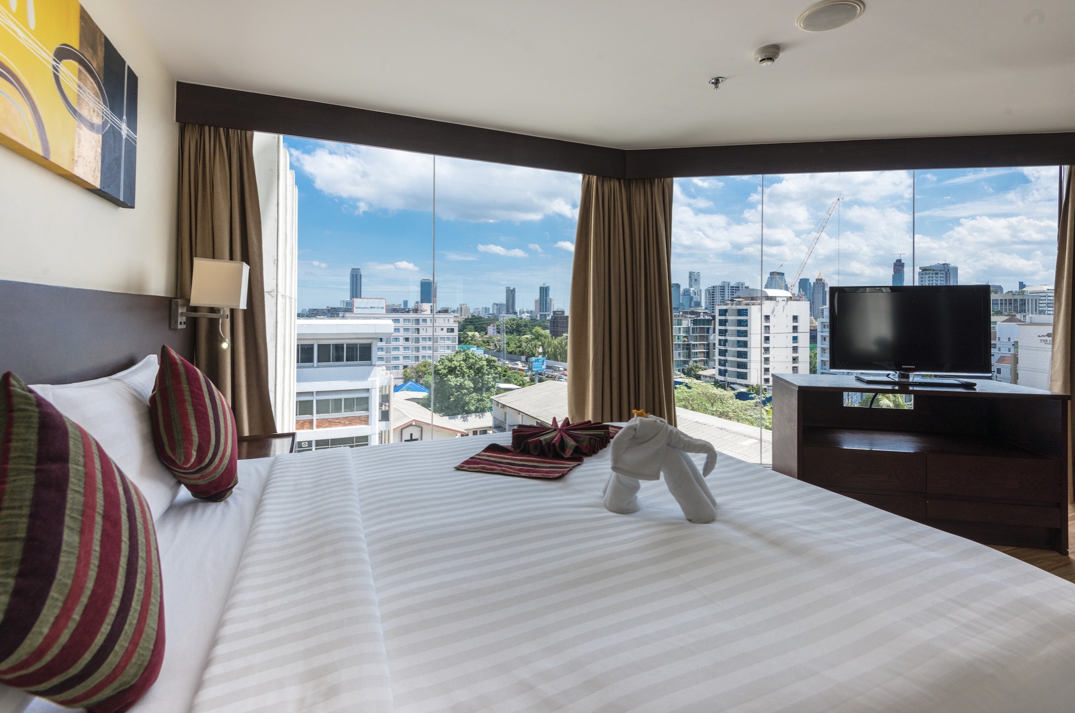 One Bedroom Balcony Suite 