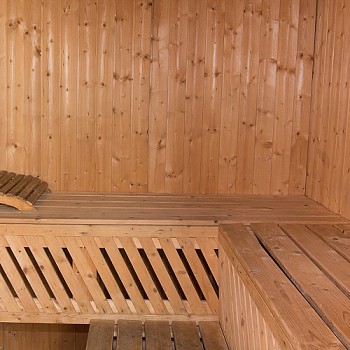 Sauna, Jacuzzi & Luxe Spaalt=